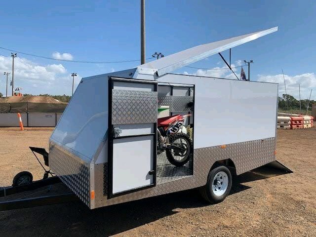 closed bike trailer